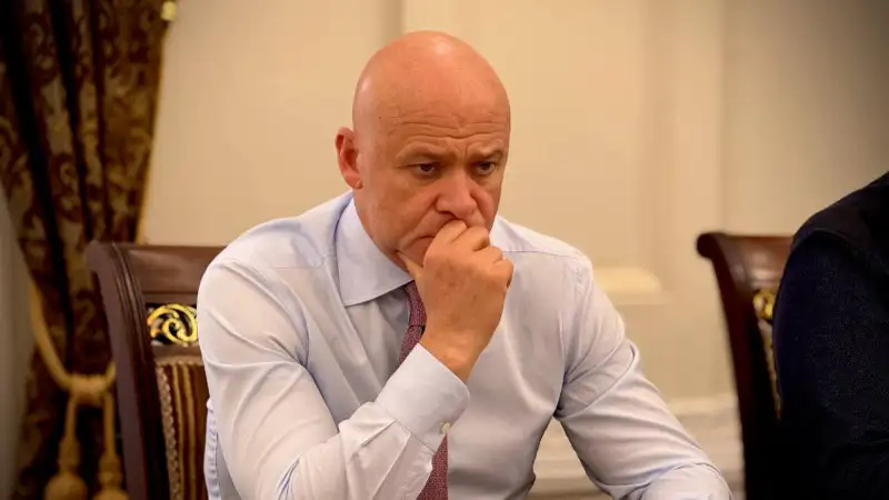 Зеленский лишил гражданства мэра Одессы Труханова из-за наличия иностранного паспорта Атырау