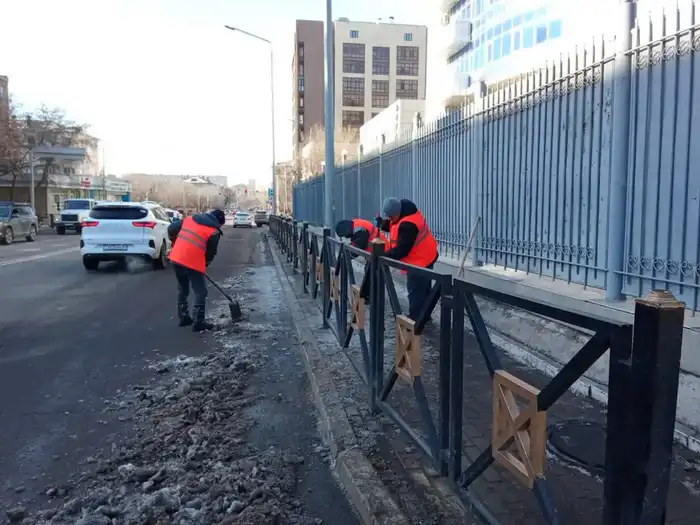 Снегоуборочные работы в Астане задействуют почти 400 единиц техники и 213 рабочих Атырау