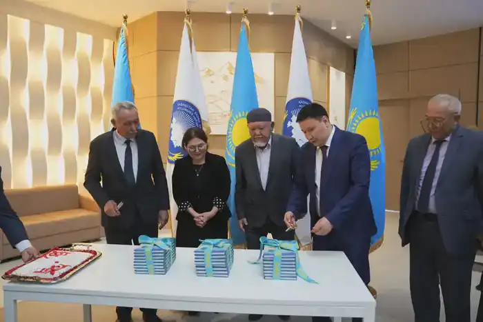 В Туркестане зажгли огонь национального духа на круглом столе Атырау