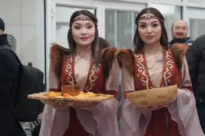 Казахстанские хоккеисты: чемпионы Азии вернулись с трофеем! Атырау