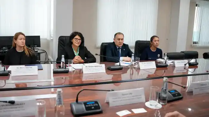 Встреча Шолпан Абдреевой с представителями Xiaomi Technologies Kazakhstan: обсуждение защиты интеллектуальных прав Атырау