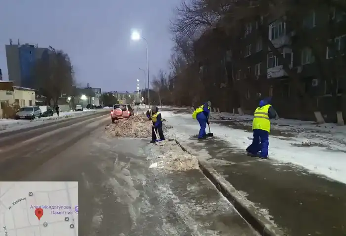 Астана в снежной обороне: 705 единиц спецтехники на страже чистоты улиц Атырау