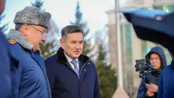 Передача 198 новых автомобилей полиции ВКО: шаг к повышению эффективности правоохранительных органов Атырау