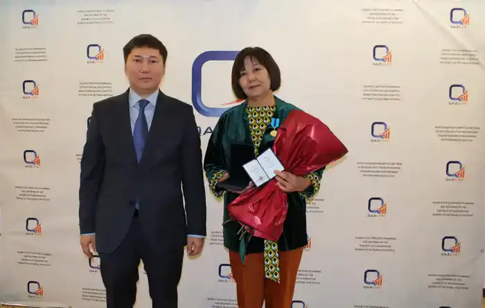 Сотрудники Бюро национальной статистики Казахстана отмечены государственными наградами в честь 105-летия статистики страны Атырау
