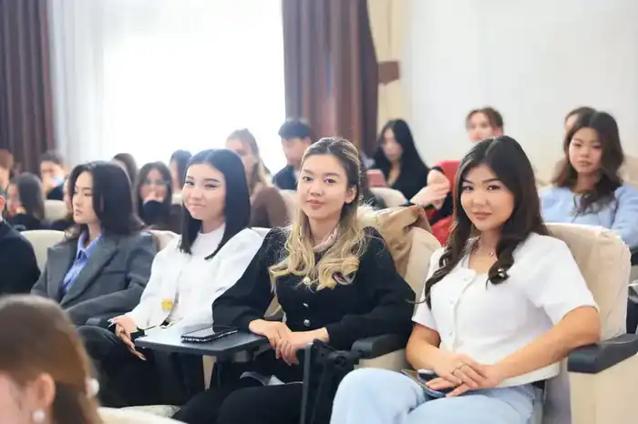 Свыше 100 специалистов приняли участие в семинаре по медиаграмотности в Шымкенте (3)