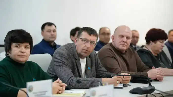 В районе Алтай прошла встреча населения с советником Президента РК (6)