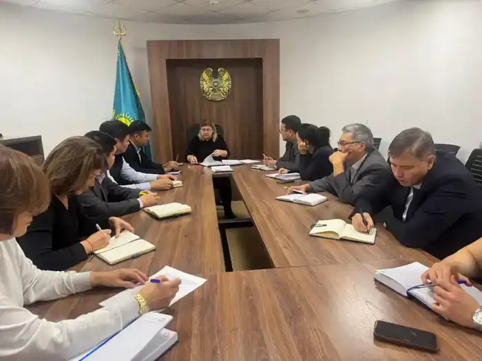 Обсуждение прозрачности и доступности взаимодействия граждан с государственными органами на семинаре по документированию обращений Атырау