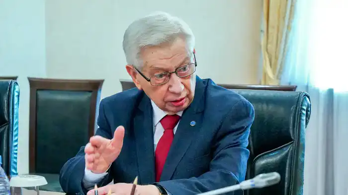 МГУ в Казахстане предложил новые программы для госслужащих Атырау