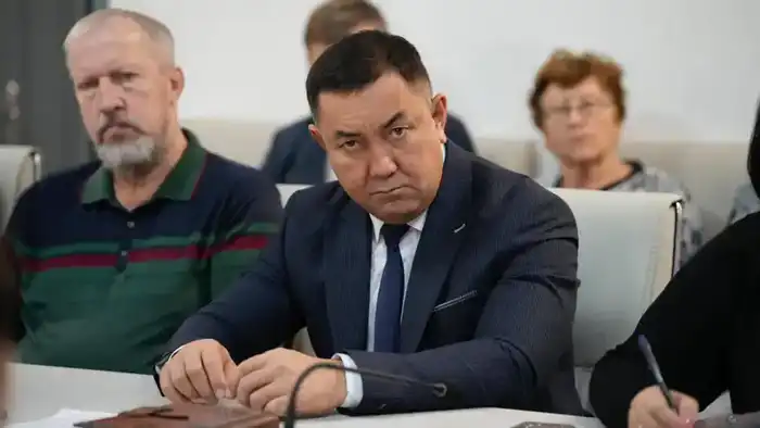 В районе Алтай прошла встреча населения с советником Президента РК (4)