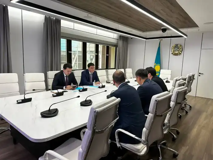 Вице-министр Иран Шархан встретился с гражданами Атырау