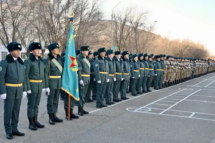 Военная присяга более 1500 молодых десантников в Десантно-штурмовых войсках Атырау