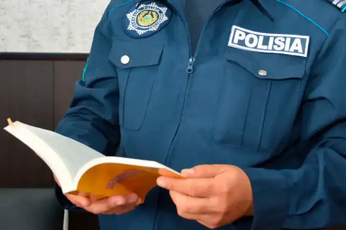 Задержание подозреваемого в вымогательстве крупной суммы в Караганде: полиция реагирует на угрозы Атырау