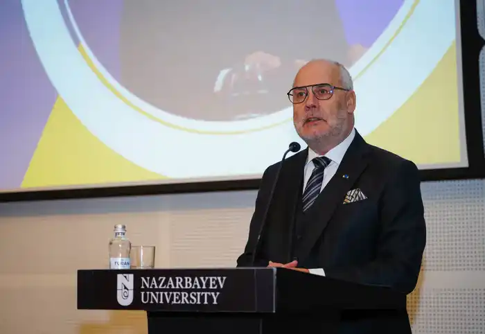 Президент Эстонии провел лекцию для студентов Nazarbayev University (5)