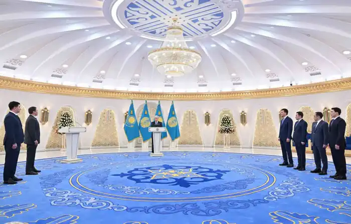 Касым-Жомарт Токаев поздравил Геннадия Головкина с избранием президентом World Boxing и вручил орден 'Барыс' I степени Атырау
