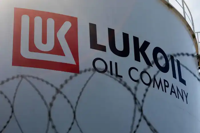Американский гигант и Carlyle Group проявляют интерес к нефтяным активам «Лукойла» в Казахстане и за рубежом Атырау