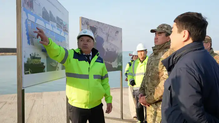На страже спокойствия: Глава МЧС проверил «Теңіз жасағы» в борьбе с морскими бурями Атырау