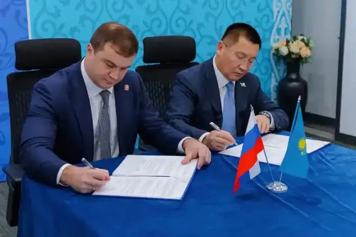 Меморандум о сотрудничестве между Павлодарской и Омской областями: новые горизонты взаимодействия на Форуме Казахстана и России Атырау