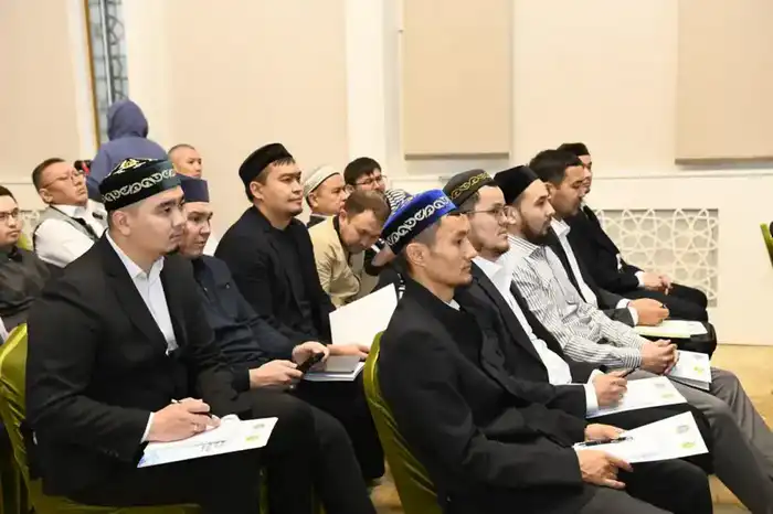 В Астане прошел специальный семинар по освоению инструментов искусственного интеллекта представителями духовенства (2)