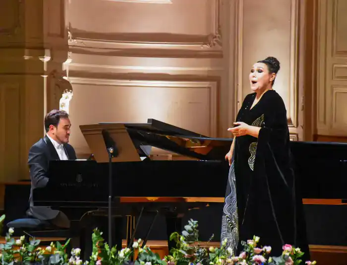 Сольный концерт Майры Мұхамедқызы в Париже: культурный обмен и признание казахского искусства на международной арене Атырау