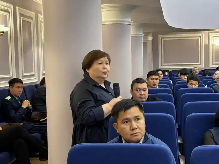 Вице-министр Рахымжан Исакулов провел встречу с населением Западно-Казахстанской области (5)