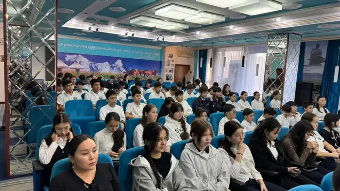 В Национальной академической библиотеке прошёл литературный вечер «Қазыналы қаламгер» (2)