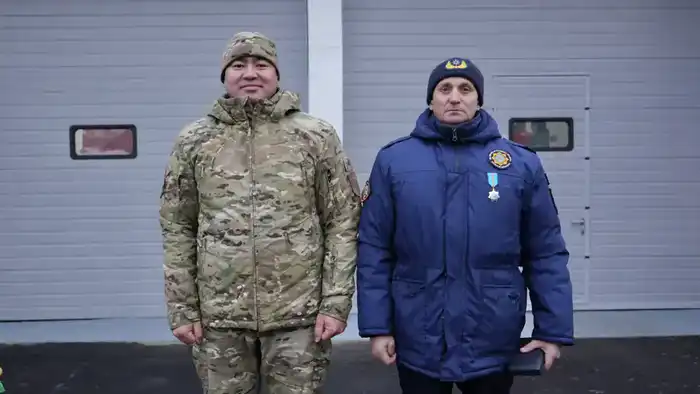 Глава МЧС Казахстана открыл пожарное депо в селе Красный Яр (7)