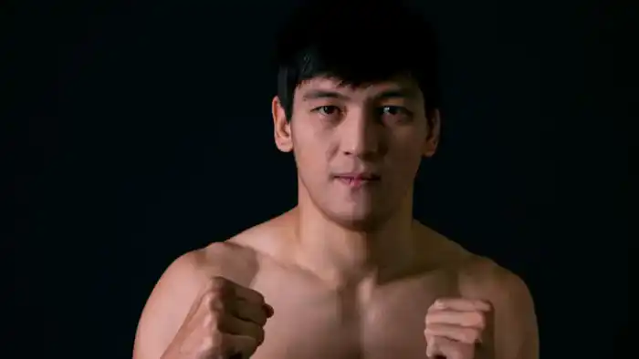 Казахстанский боец Азат Максум заработал гонорар на турнире UFC 321 перед увольнением из организации Атырау