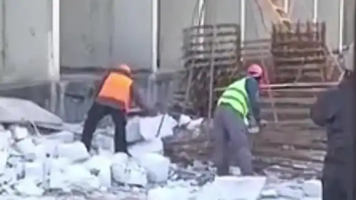 Трое строителей упали с высоты пятого этажа в Астане: врачи сообщили о состоянии пострадавших Атырау