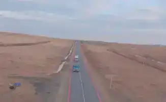 В Карагандинской области выявили семь участков дорог с высокой аварийностью, устанавливают новые предупреждающие знаки и красные полосы на обочинах.
