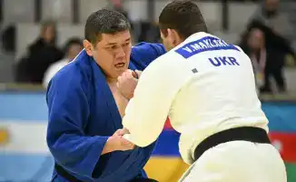 Казахстанские сурдо-борцы добиваются успеха на XXV летних Сурдлимпийских играх в Токио