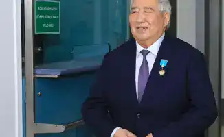 Встреча Амангоса Тулеуова в аэропорту Актюбинска: признание за вклад в социально-экономическое развитие региона