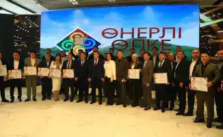 Награждение победителей фестиваля искусств в Туркестане