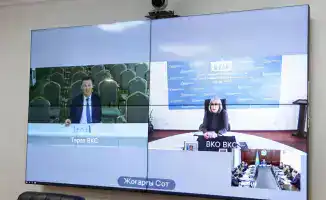 Судебное жюри: 4 судьи под прицелом, 8 дел на столе!