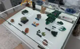 Экскурсия в Минералогический музей вдохновила школьников на изучение геологии и государственной службы