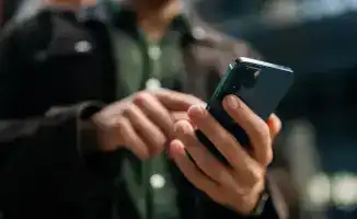 Мошенники атакуют владельцев iPhone с фальшивыми сообщениями от имени Apple