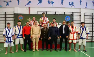 В Астане проведен городской турнир «Жас сарбаз барысы» с участием школьников и студентов