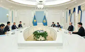 Токаев встретился с руководством падела в Алматы