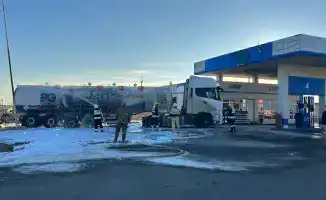 Бензовоз загорелся на автогазозаправочной станции «PromGaz» в Кульсары: задымление зафиксировано 4 ноября 2025 года в 16:29
