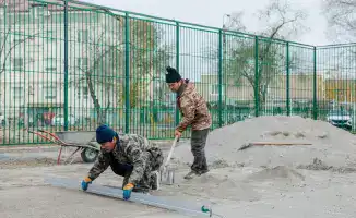 Создание новых игровых и спортивных площадок в Атырау в рамках народного бюджета способствует улучшению инфраструктуры и доступности активного отдыха для местных жителей.