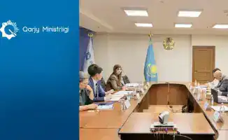 Кенбеил обсудил бюджет с МВФ в Казахстане