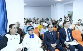 80-летний казахстанец Салтанат Туйтебаев вдохновляет пенсионеров на спорт после Нью-Йоркского марафона