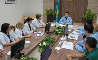 Посещение Асаином Байхановым Павлодарского областного кардиологического центра и обсуждение обновления оборудования