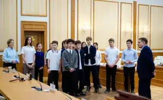 Экскурсия в Конституционном Суде для студентов Астаны
