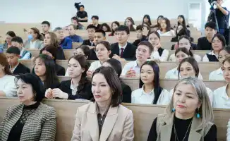 День открытых дверей в Павлодарском педагогическом университете: школьники знакомятся с педагогическими классами