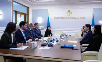 Обсуждение социальных инициатив на встрече в Конституционном Суде Казахстана с Главой Офиса ОБСЕ