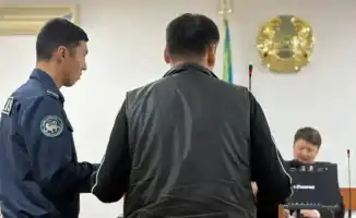 Прокурор запросил 6 лет лишения свободы для Ильяса Сариева, известного как 'казахский Робин Гуд', в связи с началом прений по делу главы фонда 'Елге көмек'. Сариев обвиняется в неоднократном совершении преступлений.