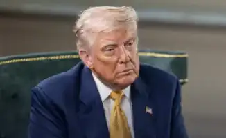Президент США Дональд Трамп заявил, что украинскому лидеру Владимиру Зеленскому придётся одобрить мирный план, предложенный Вашингтоном.