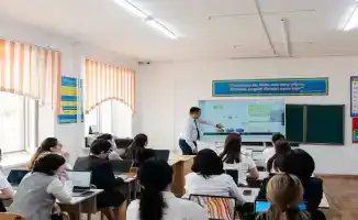Цифровизация образования в Атырау: 90 тысяч школьников и 7 тысяч педагогов переходят на платформу AmanSultan, что изменит подход к обучению в регионе