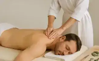 Конфликт массажистки и клиента в Атырау: поножовщина и ножевое ранение