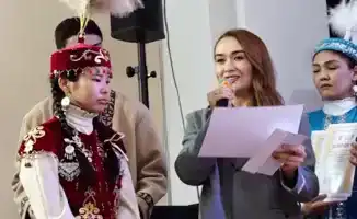 Звезды зажглись в Атырау: конкурс "Ақсұңқар" увековечил мелодии памяти Пахамана Куттымұратова и преданность Розы Рымбаевой